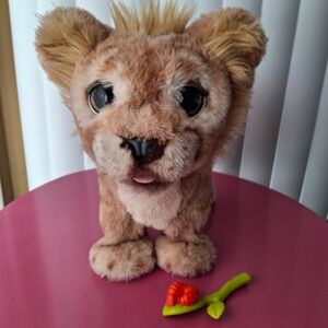 FurReal Friends Mighty Roar Simba Interactive Plush Toy w/Grub Accessory